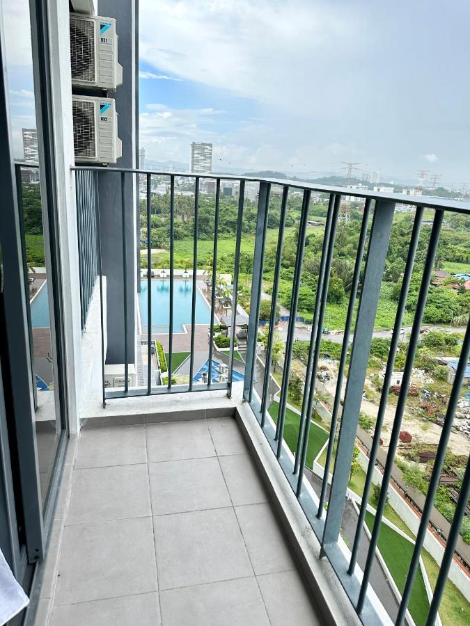 Apartment 3b2r Meritus Residensi *