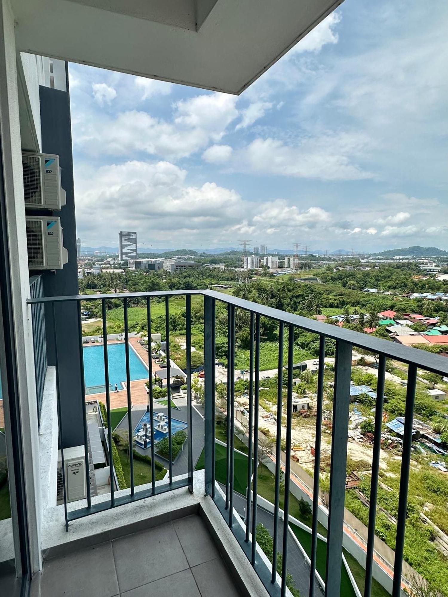 3b2r Meritus Residensi Apartment
